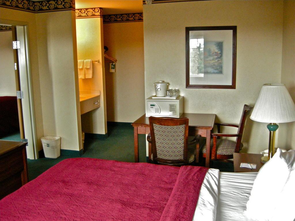 Quality Inn Bend Bagian luar foto