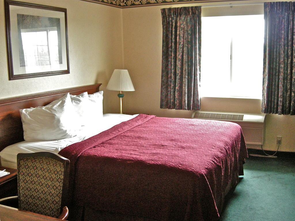 Quality Inn Bend Bagian luar foto