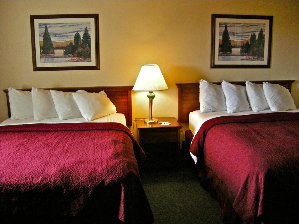 Quality Inn Bend Bagian luar foto